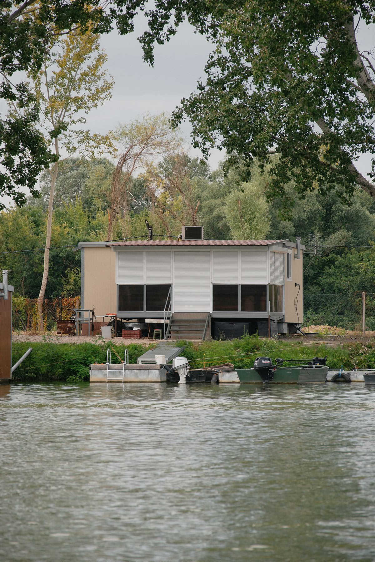 A Gulf Coast home near the water in the Tarpon Springs area